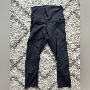 Lululemon crop size 8
